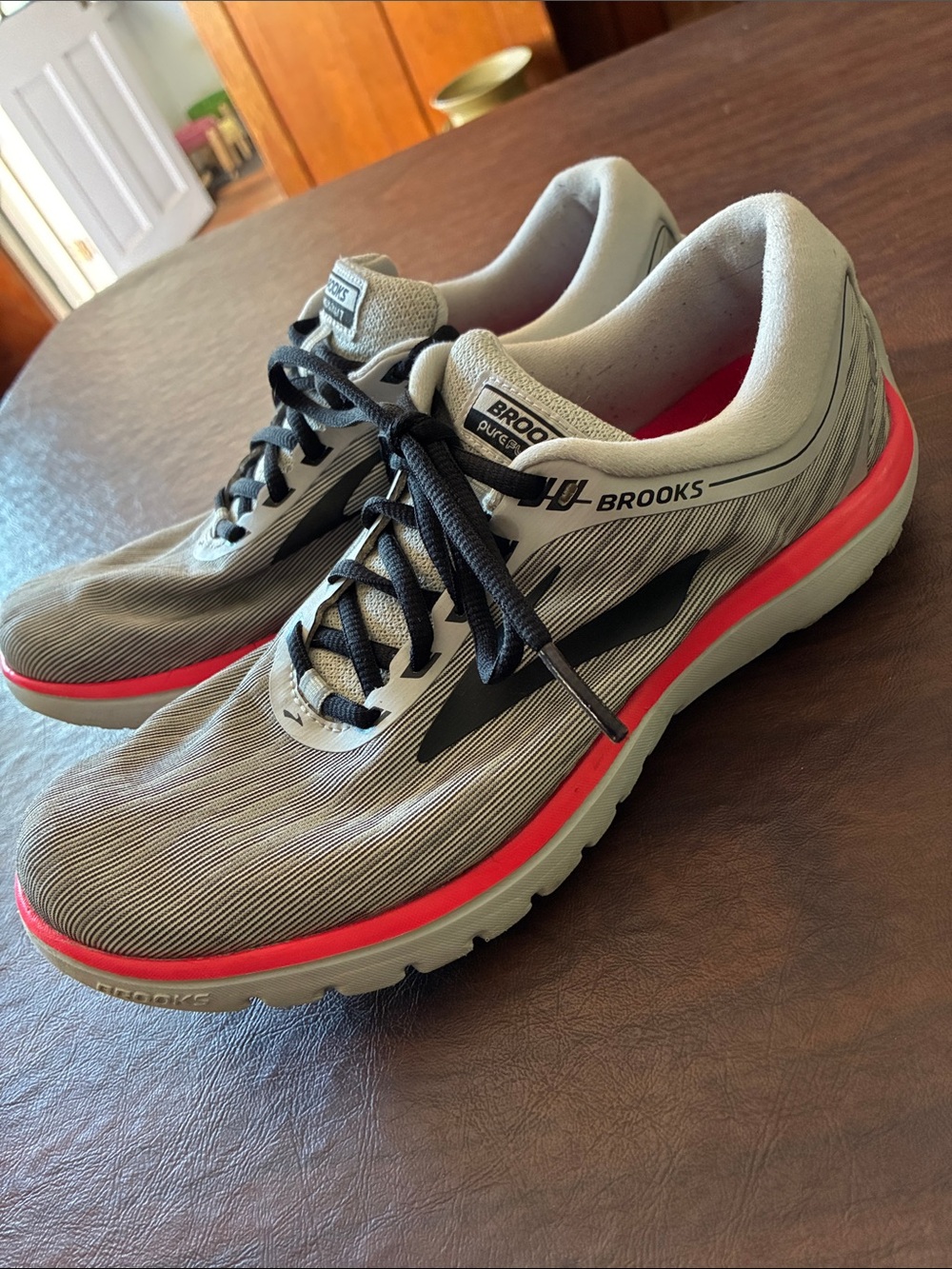 Brooks Pureflow Neutral Sneakers